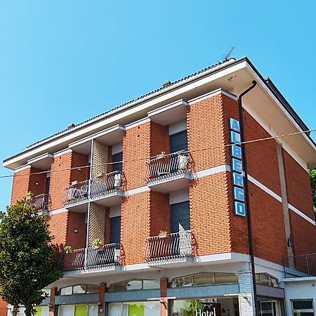4 Venti Hotell Curtatone Exteriör bild